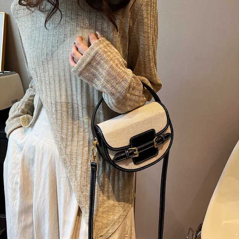 New Design Wen Canvas Small Shoder Bag Fi Purses PU Leather Fem Saddle Bags Laides Cross Body Bags D251009