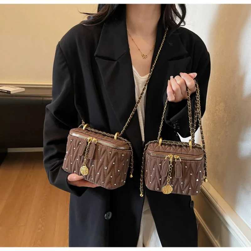 Gentlewarm 2025 New Ladies Leather Shoulder Bag FaMOUs Designer Casual Popular ClassicW251101