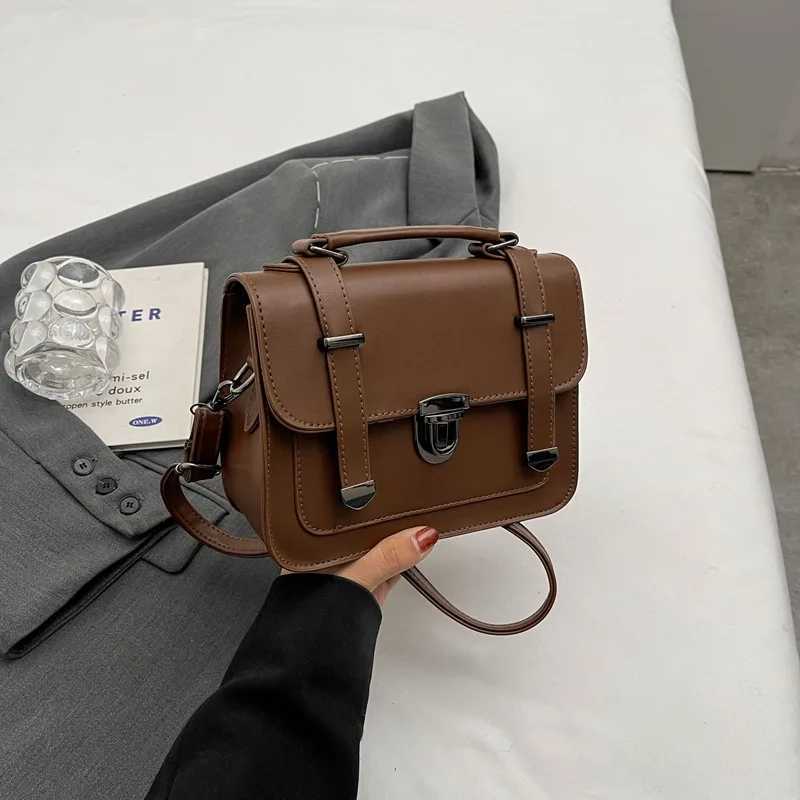 Brown Style Small Square Bag Solid Color PU Leather Wens Single Shoder Bags HighGrade Sense Lady Handbags D251009