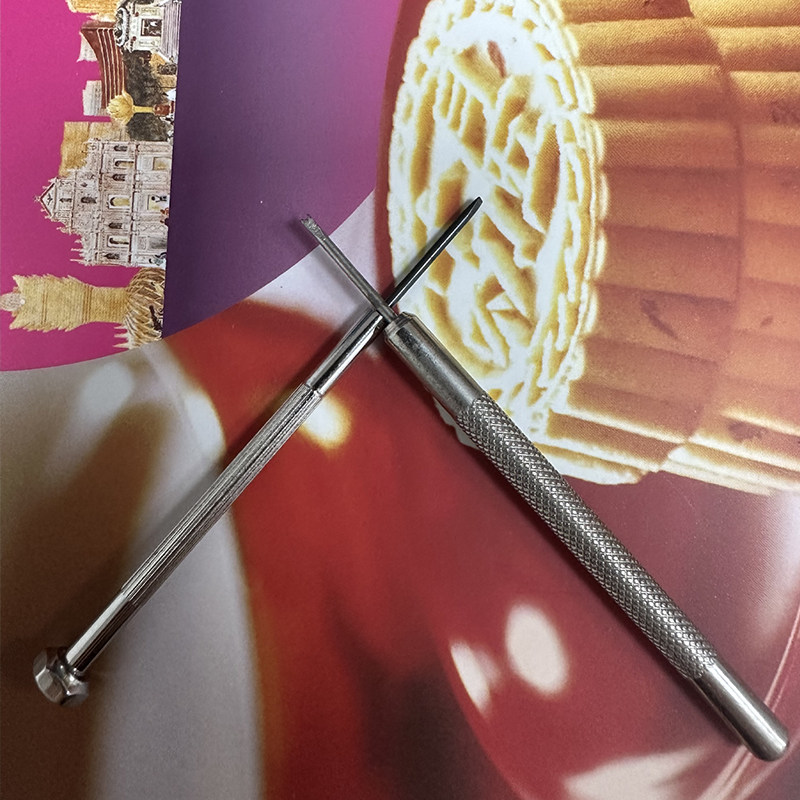 Watch Fashion AAA quality men's rubber stainless steel watch with sapphire glass and precision watches