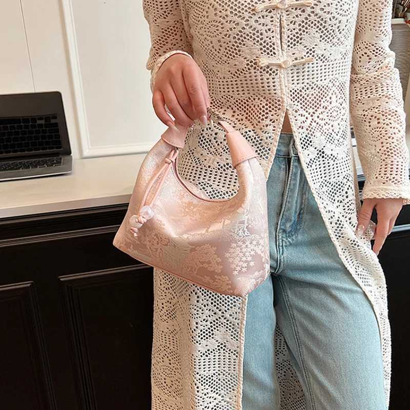 1pcs Wens crossbody bag Fiable Embroidery Handbag Brand Versatile Shoder Bag Style Tote Bag Travel Wallet1 D251009