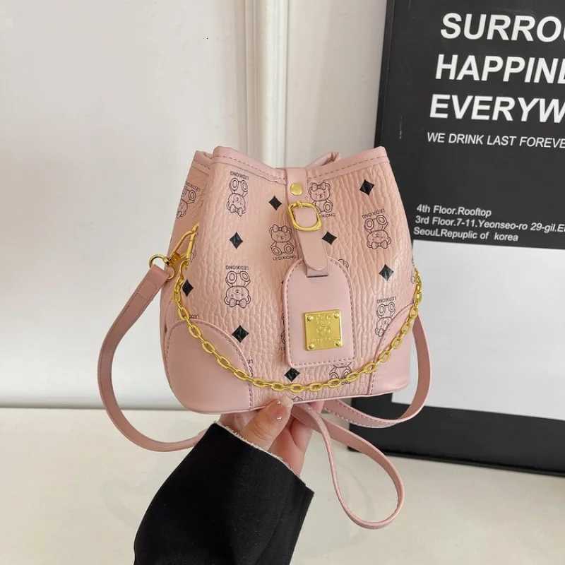 FaMOUs Designer Womens Leather Crossbody Bag Elegant Classic Popular Shoulder Handbag Messenger Tote For LadiesW251101