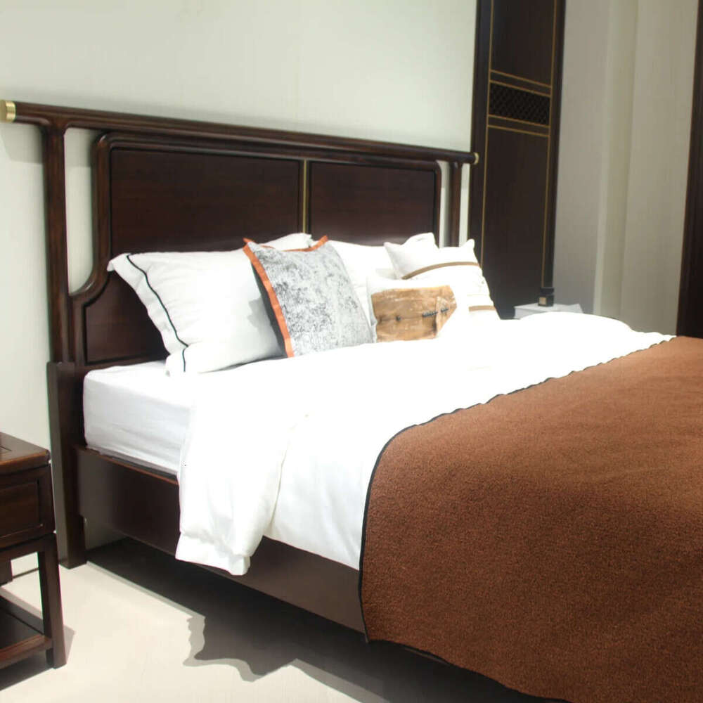 Zhong zhixin High-end design The Chinese-style large bed is crafted from solid wood with exquisite workmanship