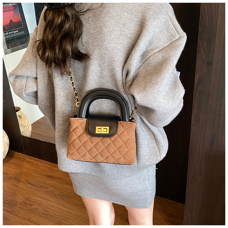 New French style popular Quilted Small Square bag Bag for Women's Fashion Luxury Chain Handbag Autumn/Winter Retro Shoulder Bag Designer Bag