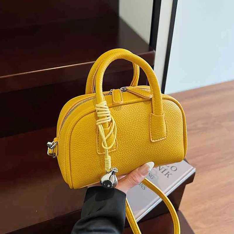 Exquisite Handbags 2025 Summer Wens New Versatile Crossbody Bags Korean Elegant Fem e Shoder Bag Trend D251009