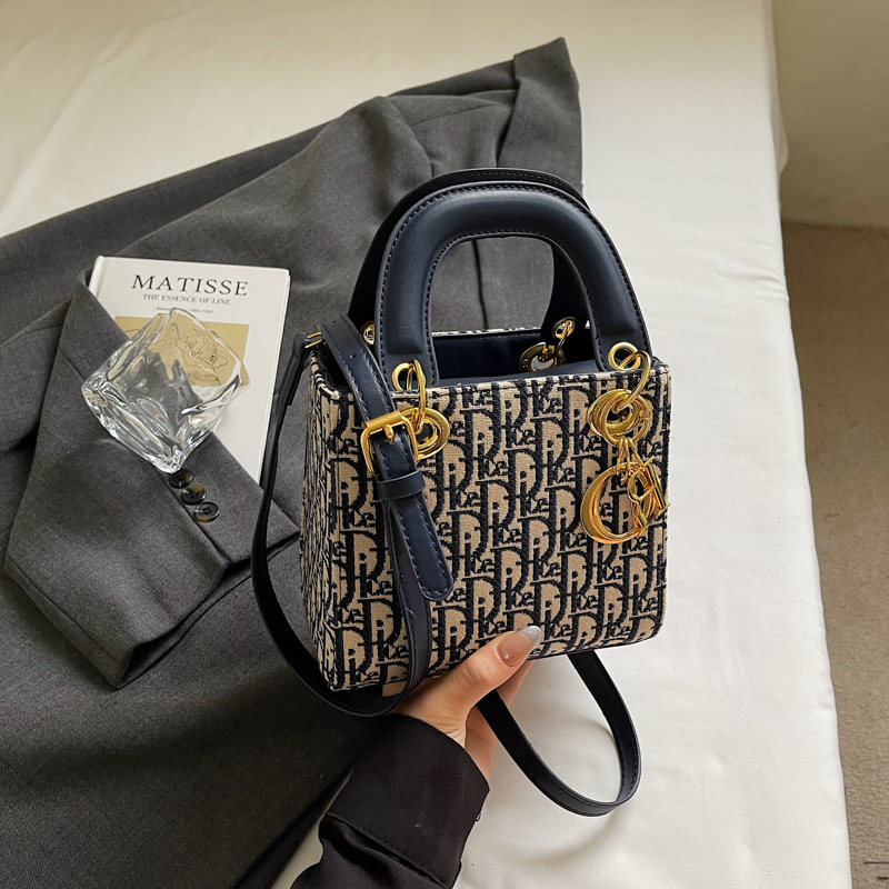 designer bag High-end Embroidered Handbag Elegant Single Shoulder Crossbody Bag