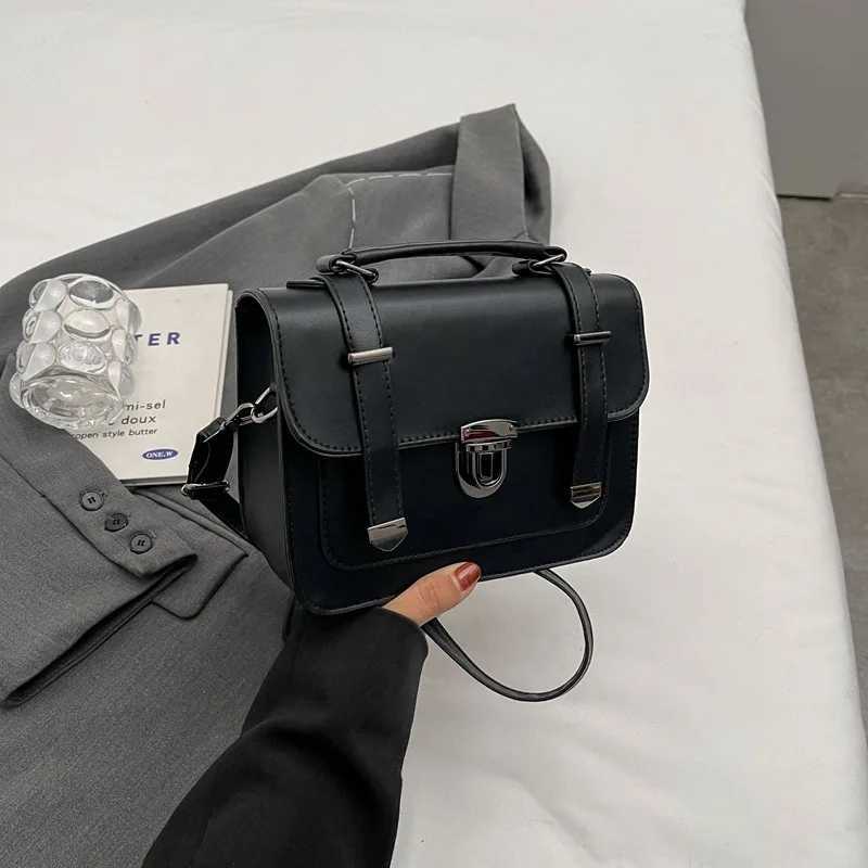 Brown Style Small Square Bag Solid Color PU Leather Wens Single Shoder Bags HighGrade Sense Lady Handbags D251009