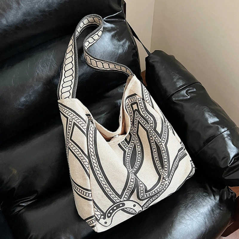 Pony Totem Printed Shoulder BagVintage Large Capacity Canvas Tote BagWomen Effortless Chic Slouchy Contrast Color Handbag M251009