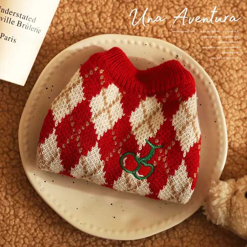 HOOPET Cat Clothes AntiShedding Fall and Winter Models Kitten Red Cat Winter Kitten Winter Clothes Pet Dog Winter Sweater C251009