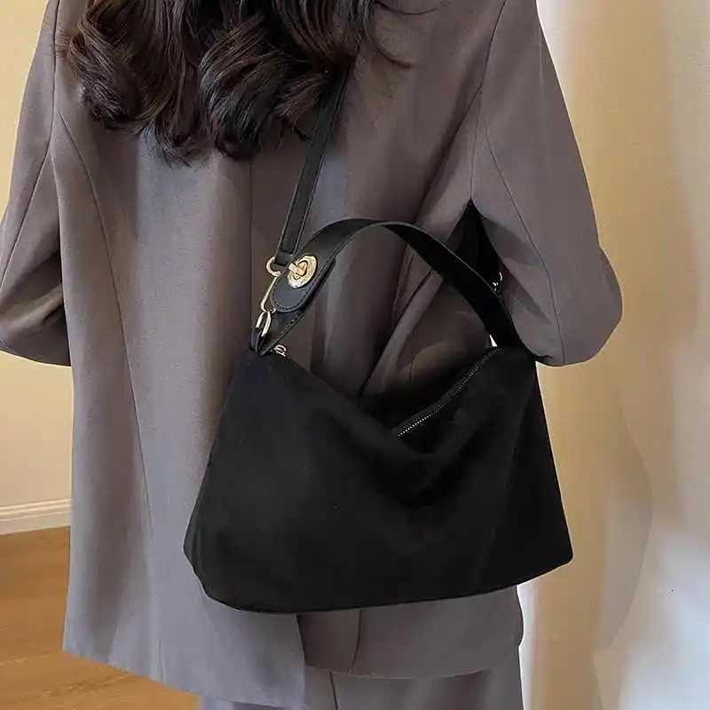 Vintage Suede Wens Crossbody Bags Autumn Winter New Fi Allmahed Cmute e Shoder Bag Versatile Small Handbag D251009