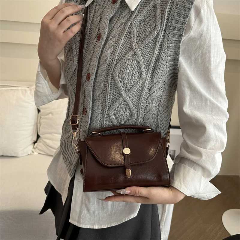 2025 Vintage Square Bag Wens Trendy Crossbody Purse Elegant Shoder Bag for Fall Winter Outfits D251009