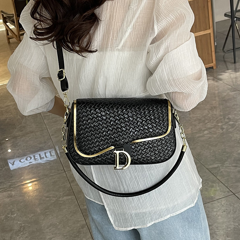 2025 New Retro Niche Designer Bag Luxury Bag Woven Mosquito Commuter Versatile Fashion Simple Single Shoulder Crossbody Handheld Underarm Small Square