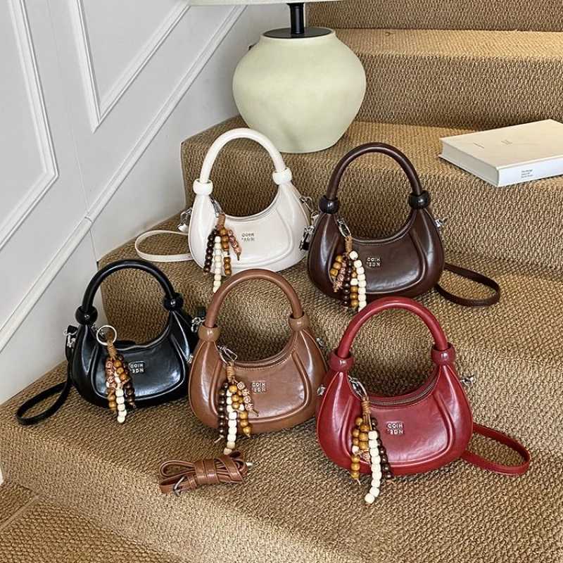 Elegant Ladies Handbag Crossbody Shoder In Leather By Famous Designer Luxury Brand Popar Classic Wens Bag D251009