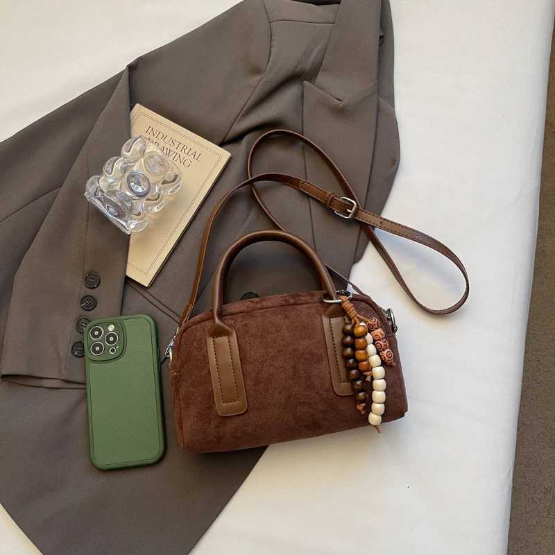 Designer Style Square Solid Faux Suede Shoder Bags 2025 Hot S Sweet Sense of Luxury Fi Handbags for Wen High Quality D251009