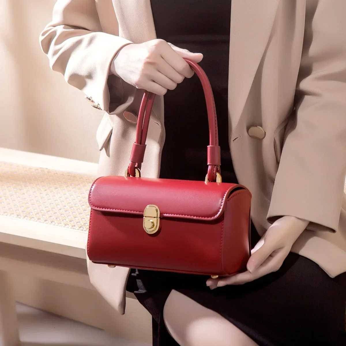 Wens Luxury Bridal Red Wedding Bag High Quality Largr Capacity Handbag Korean Temperament Elegant Versatile Shoder Bags D251009