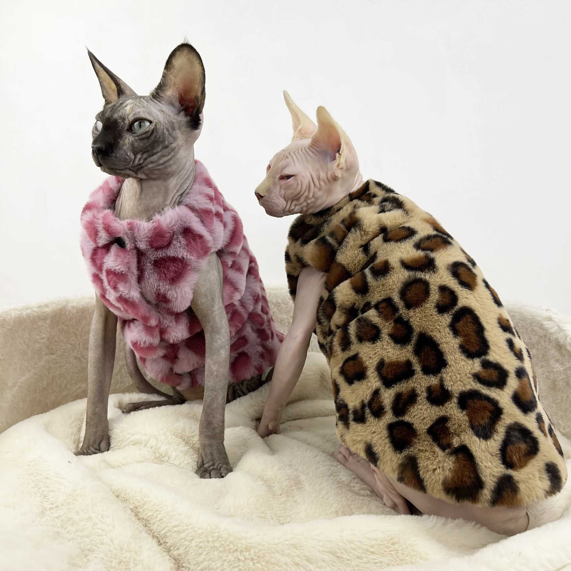 Sphynx Cat Clothing Warm Fleece Thick Coat for kittens Soft Winter Pink White Brown Leopard Sweater Vest For Devon Rex in Winter C251009