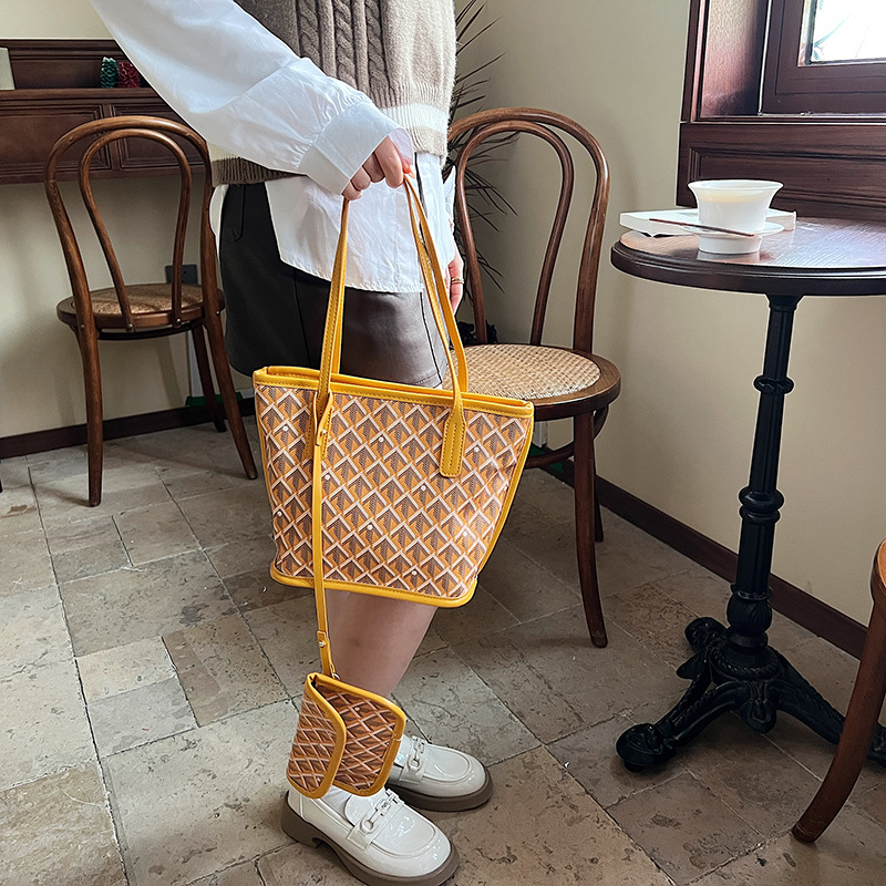 free shipping Casual bag fashionable canvas shoulder bag versatile tote bag niche backpack women's autumn trend