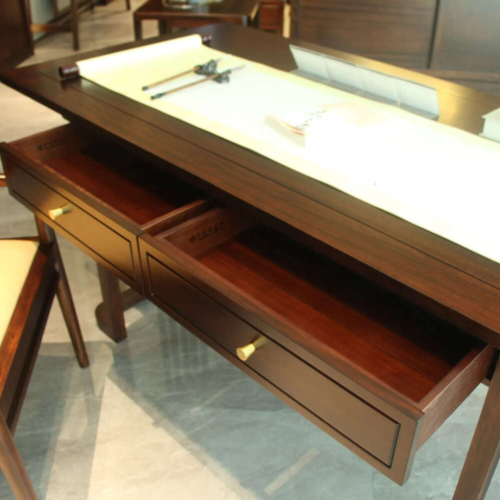 Zhong zhixin The high-end design of the Chinese-style desk is crafted with solid wood and meticulous craftsmanship.