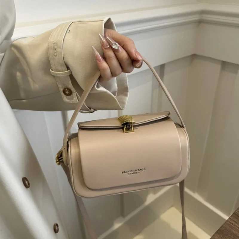 Classic Black Shoder Bag Wens Versatile Crossbody Square Bags 2024 New Large Capacity Textured Leather Flap Handbags1 D251009