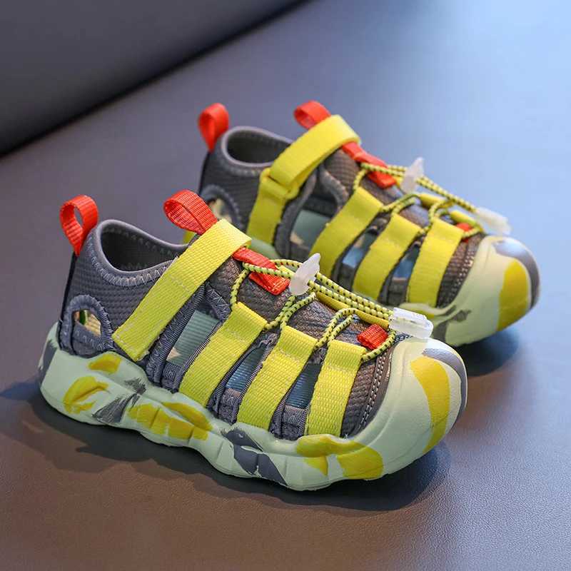 Childrens sandals for girls 2025 summer new girls beach river tracing shoes toe antislip medium and big kids mesh sports J251027