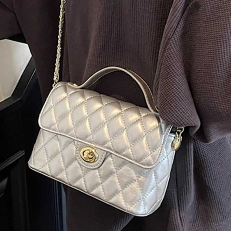 Korean simple and fashionable handbag 2025 summer new fashion chain shoulder bag is beautiful and foreign Luxury-Style BagsW251101