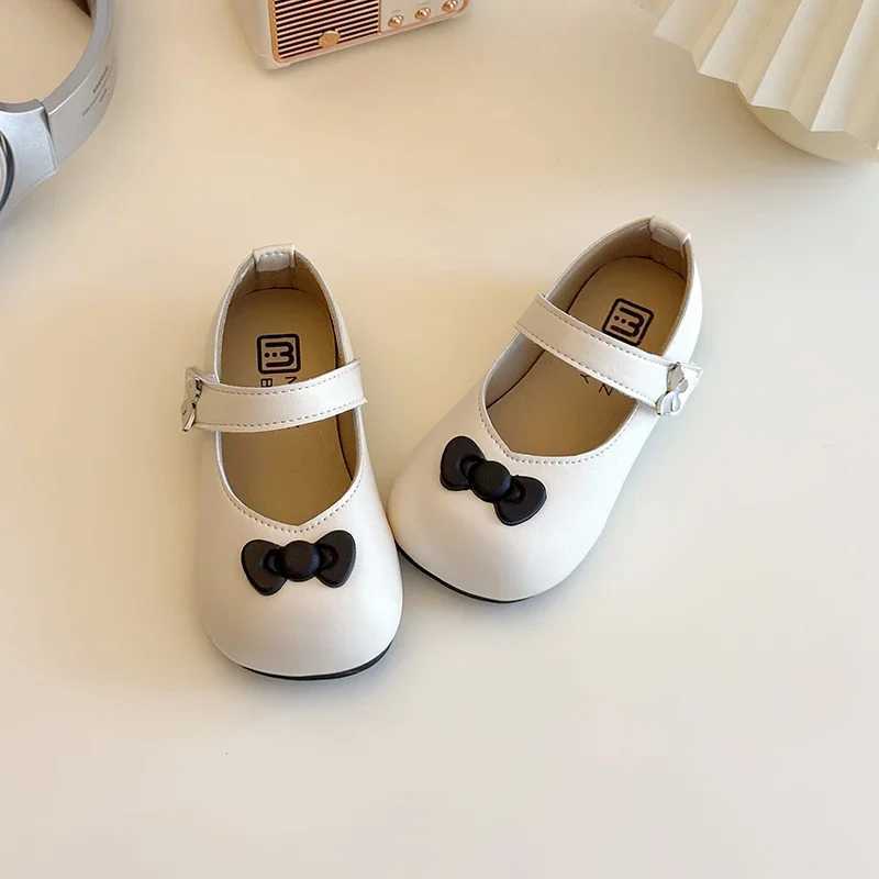 2025 Children Fashionable Casual Shoes for Girls Summer New Korean Style Soft Bottom Antislippery Versatile Chic Princess Shoes J251027