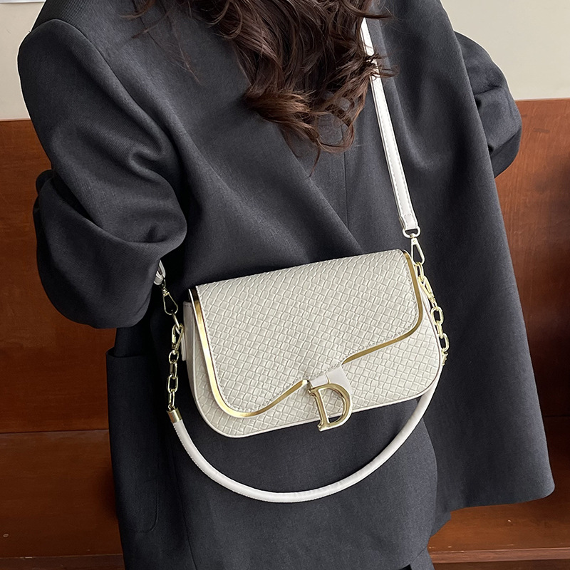 2025 New Retro Niche Designer Bag Luxury Bag Woven Mosquito Commuter Versatile Fashion Simple Single Shoulder Crossbody Handheld Underarm Small Square