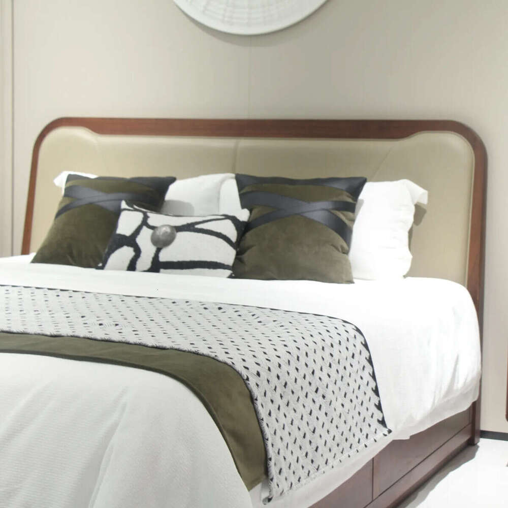 Zhong zhixin Solid Wood Classical Bed - High-Quality Furniture for Pure Nature Living