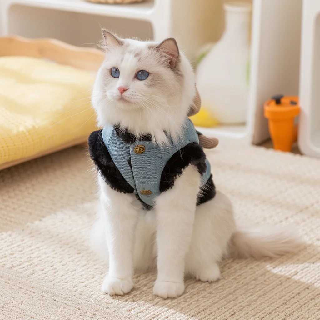Cat autumn and winter thickened warm pocket threedimensional bear denim traction vest small dog pet clothes C251009
