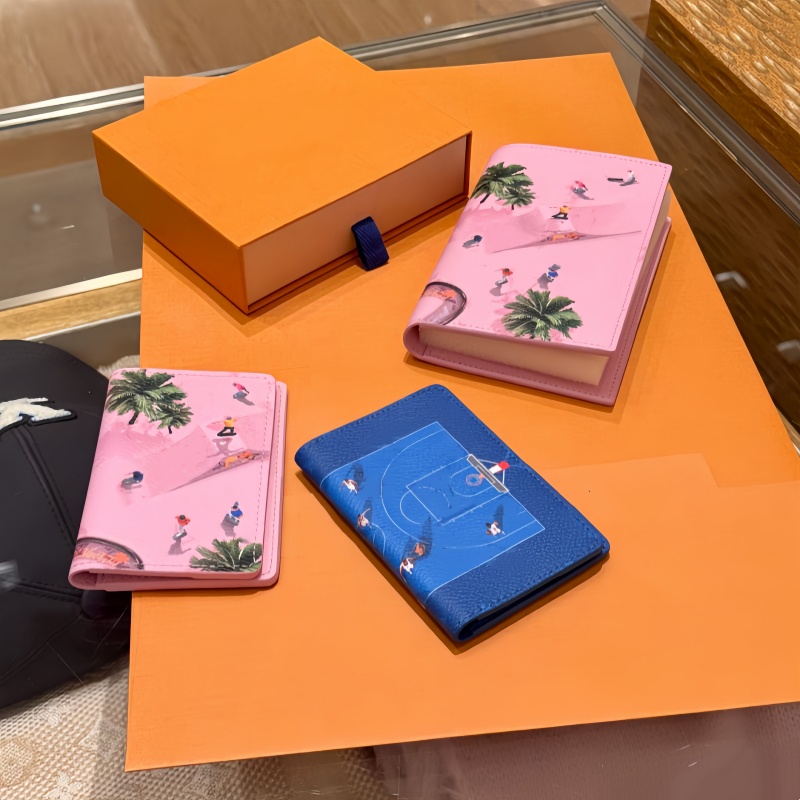 Newest Tennis Vacation Skiing Style Luxury Wallet Designers Card Holder Women Wallet Genuine Leather Passport Holder Men Fold Card Bag with Box