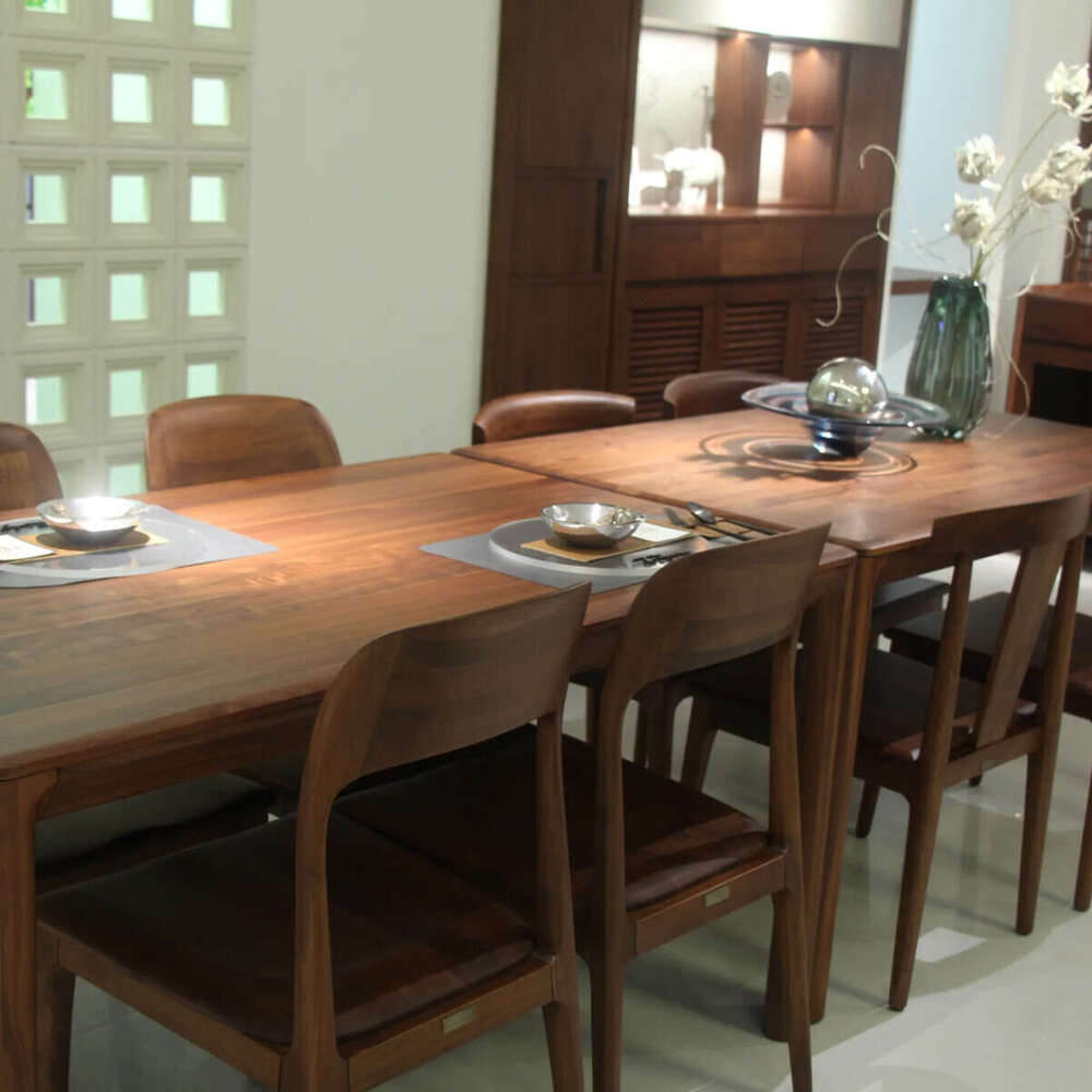 Zhong zhixin Chinese dining table/High-end solid woodfurniture/pure natureguarantees quality of life.