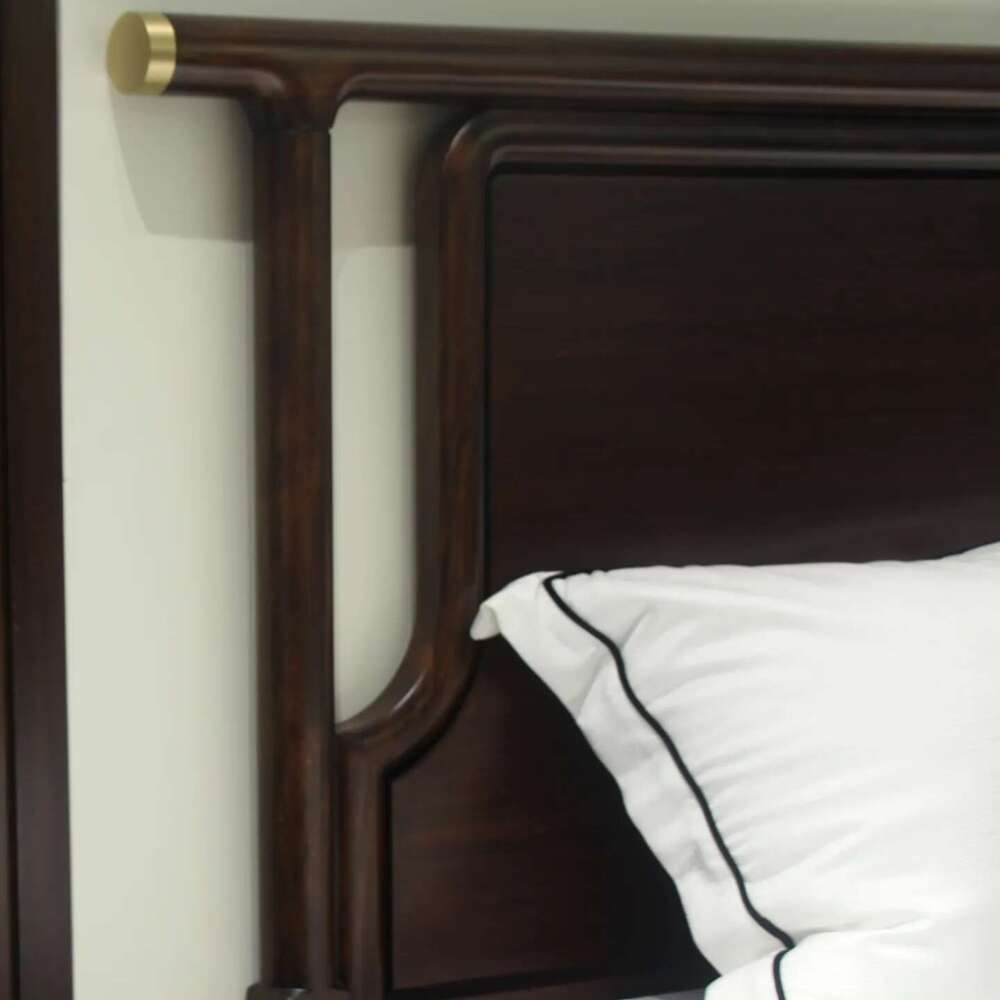 Zhong zhixin High-end design The Chinese-style large bed is crafted from solid wood with exquisite workmanship