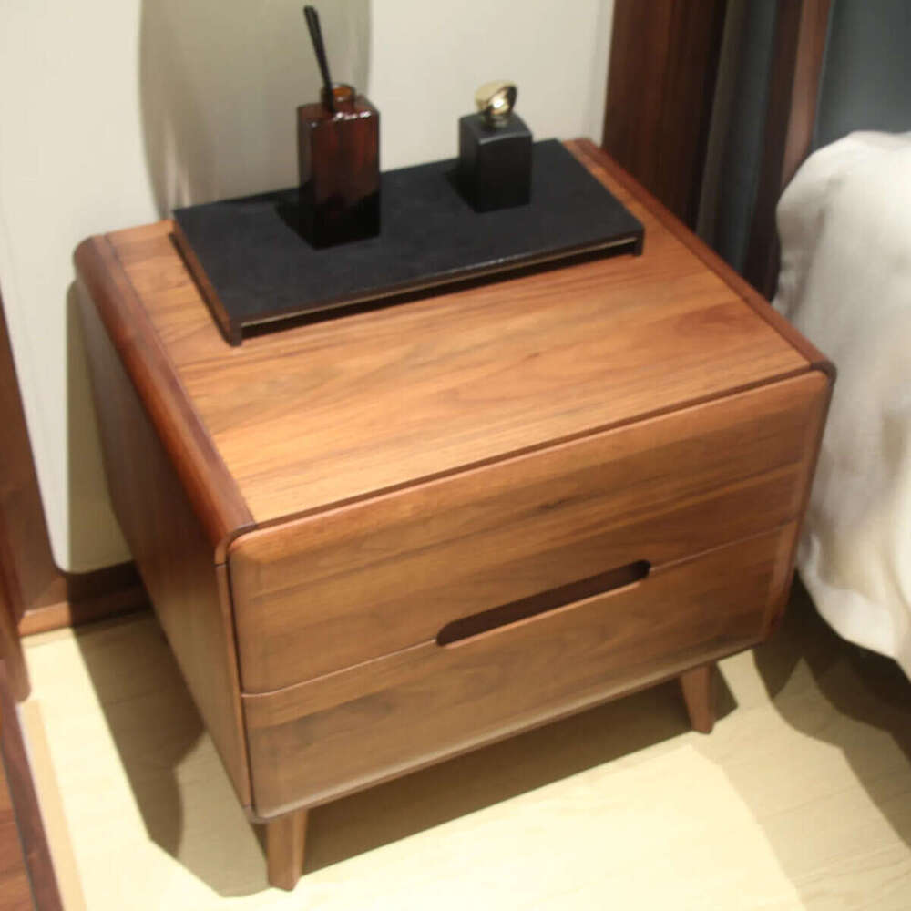 Zhong zhixin 2025 New European-style minimalist high-end design Bed crafted from solid wood and genuine leather