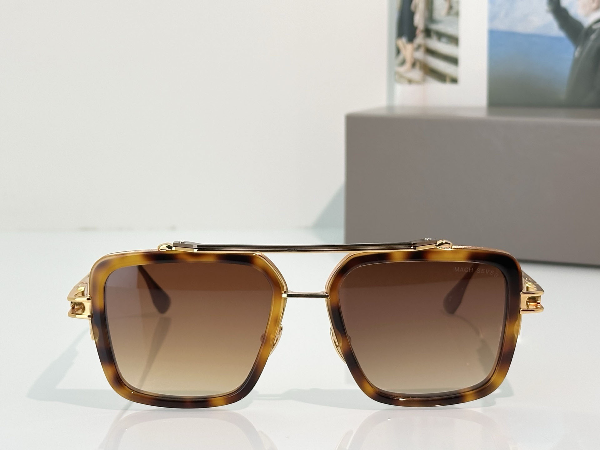 Luxury Designers Womens Sunglasses For Women Men Sun Glasses Mens Designer Meta-Evo Fashion Style Protects Eyes Random Box