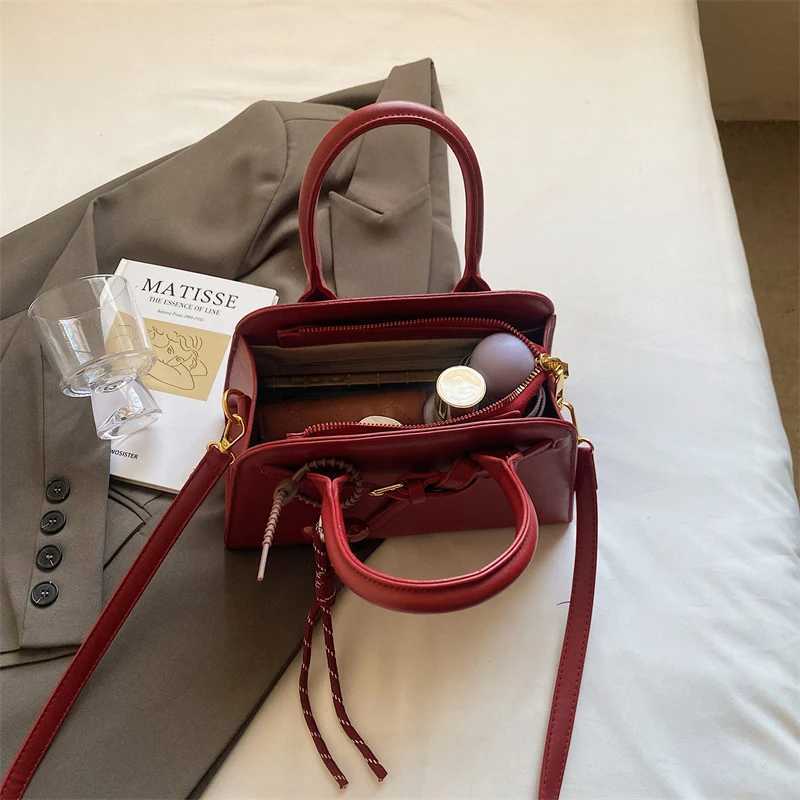 LEFTSIDE Short Handle PU Leather Crossbody Bags for Wen 2025 Luxury Trend Y2K Ladies Shoder Bag Fems Red Tote Handbags D251009