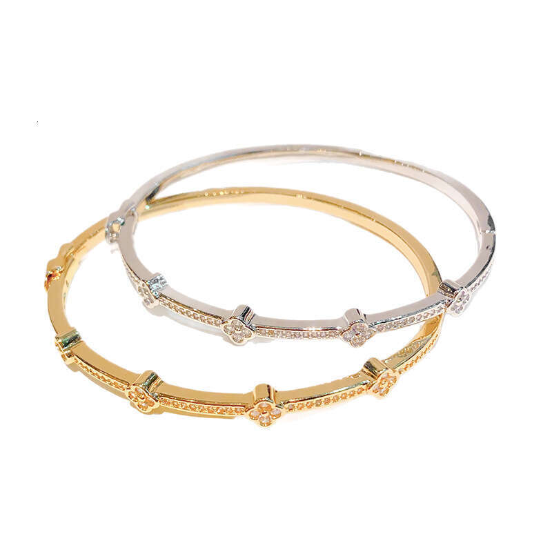 Bracelet Designer Luxury bangle jewelry for women Five-Leaf Clover Bracelets copper plated 18K gold or silver Simple Fashion Festival Vacation gifts