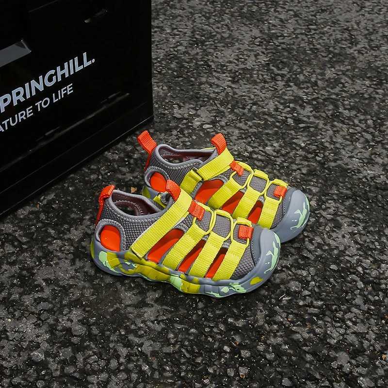 New summer childrens casual sandals breathable lightweight easy to soft wearresistant nonslip versatile and fashionable J251027