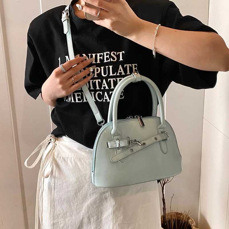 2025 Top Handle Shell Bag Vegan Leather Wens Minimalist Crossbody Purse Work to Weekend Casual Shoder Bag D251009