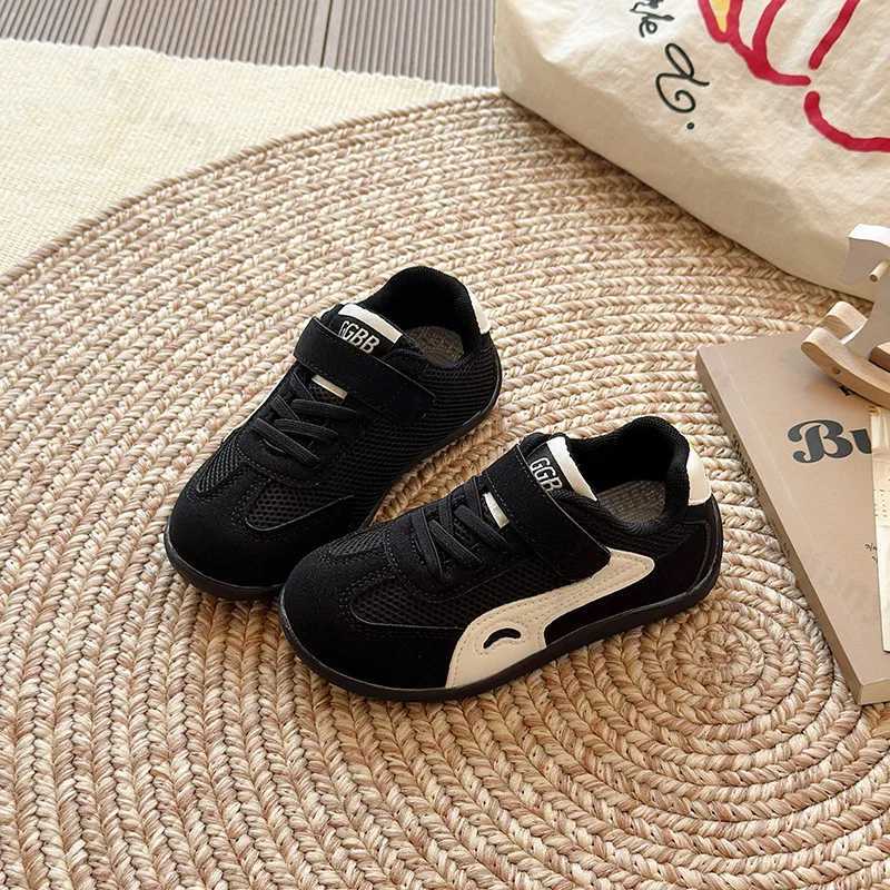 Designer Trendsetting Youth Sports Gear: Durable Fall Season Collection