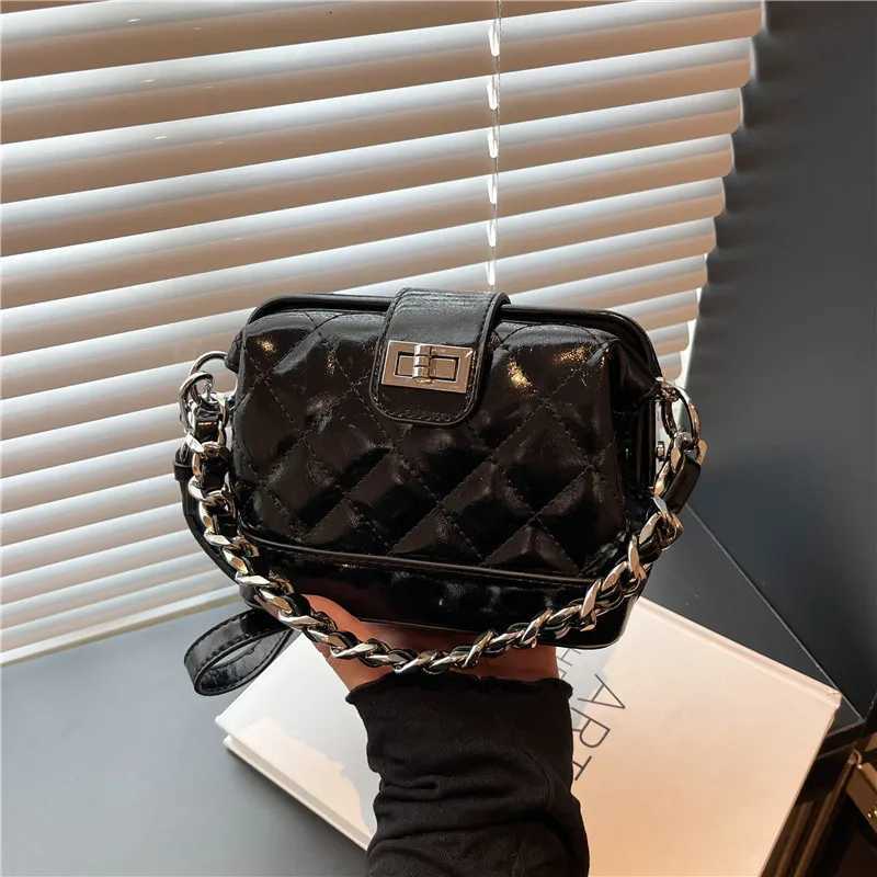 New Arrival 2025 Quilted Shell Bag KStyle Luxe Shoder Purse for Wen with Chain Strap D251009