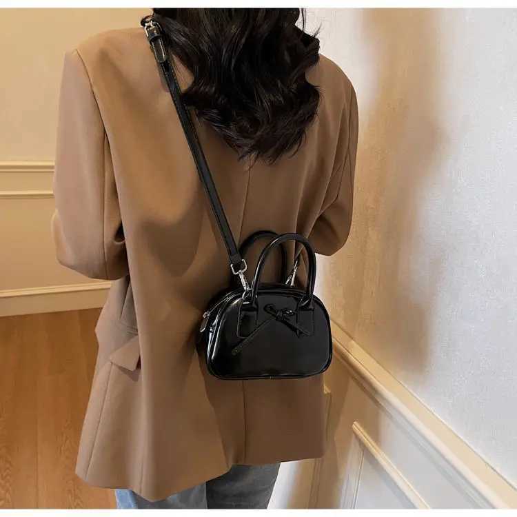 Ele Faiable oder Crossbody Bag Wens Handbag Sli Small Square Bag Casual Handbag Cmuter Sle Zipper Closure D251009