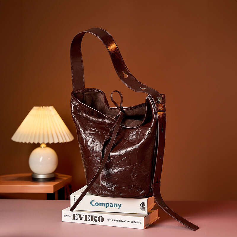 Luxury bag Classic Genuine Leather Women s New Bucket Bag Fashion Niche Handheld Grain Cowhide Single Shoulder Crossbody Tote