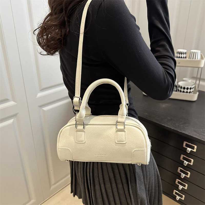Trendy Handheld Portable Casual Square Bag 2025 Winter New Korean Style Fiable Shoder Bag Niche Crossbody Bag D251009
