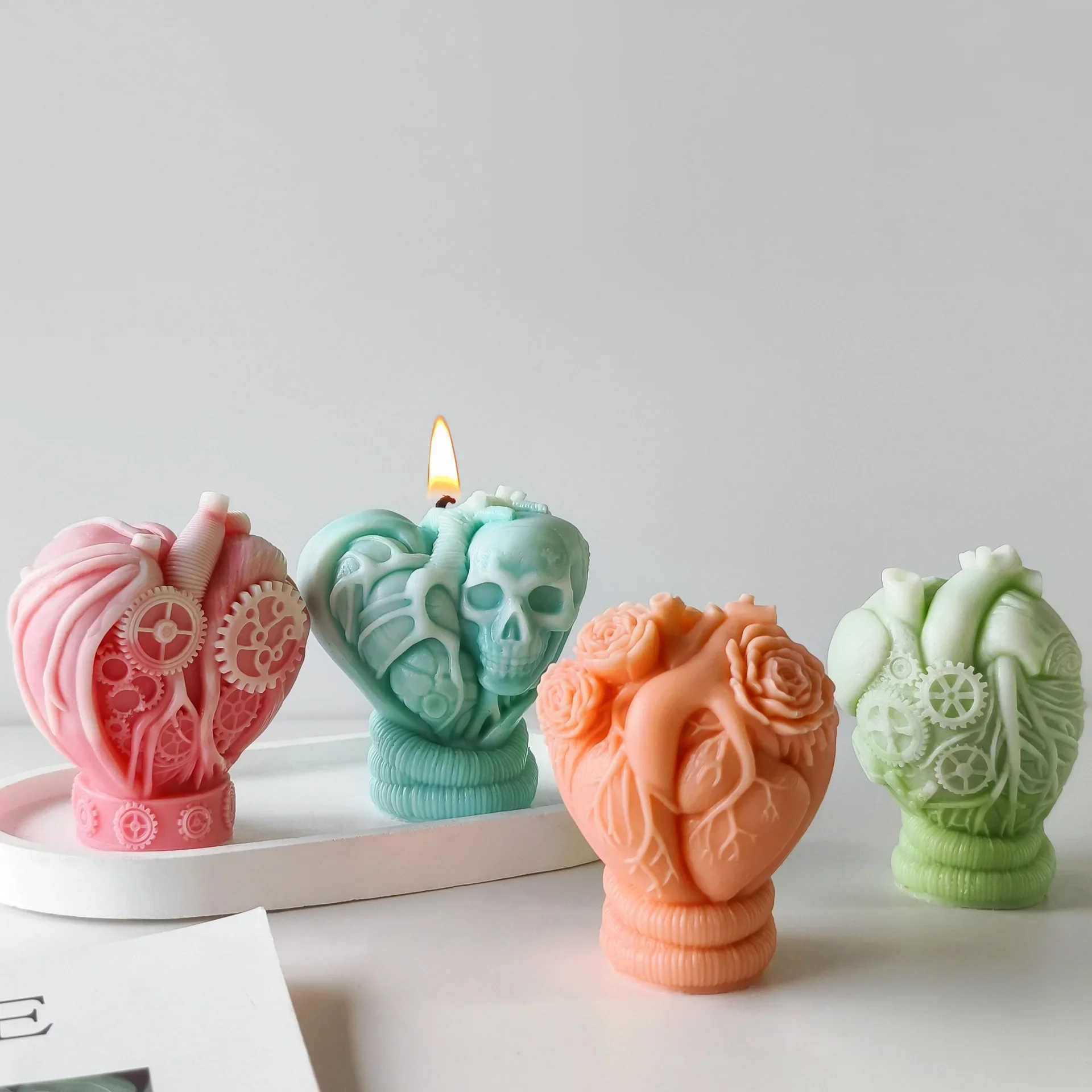 Handmade Aroma Plaster Ornaments Molds DIY Human Heart Candle Making Supplies 3D Halloween Skull Hearts Silicone Mold S25109 S260204
