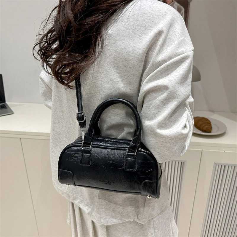 Trendy Handheld Portable Casual Square Bag 2025 Winter New Korean Style Fiable Shoder Bag Niche Crossbody Bag D251009
