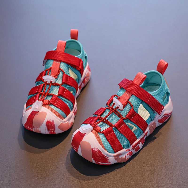 Childrens sandals for girls 2025 summer new girls beach river tracing shoes toe antislip medium and big kids mesh sports J251027