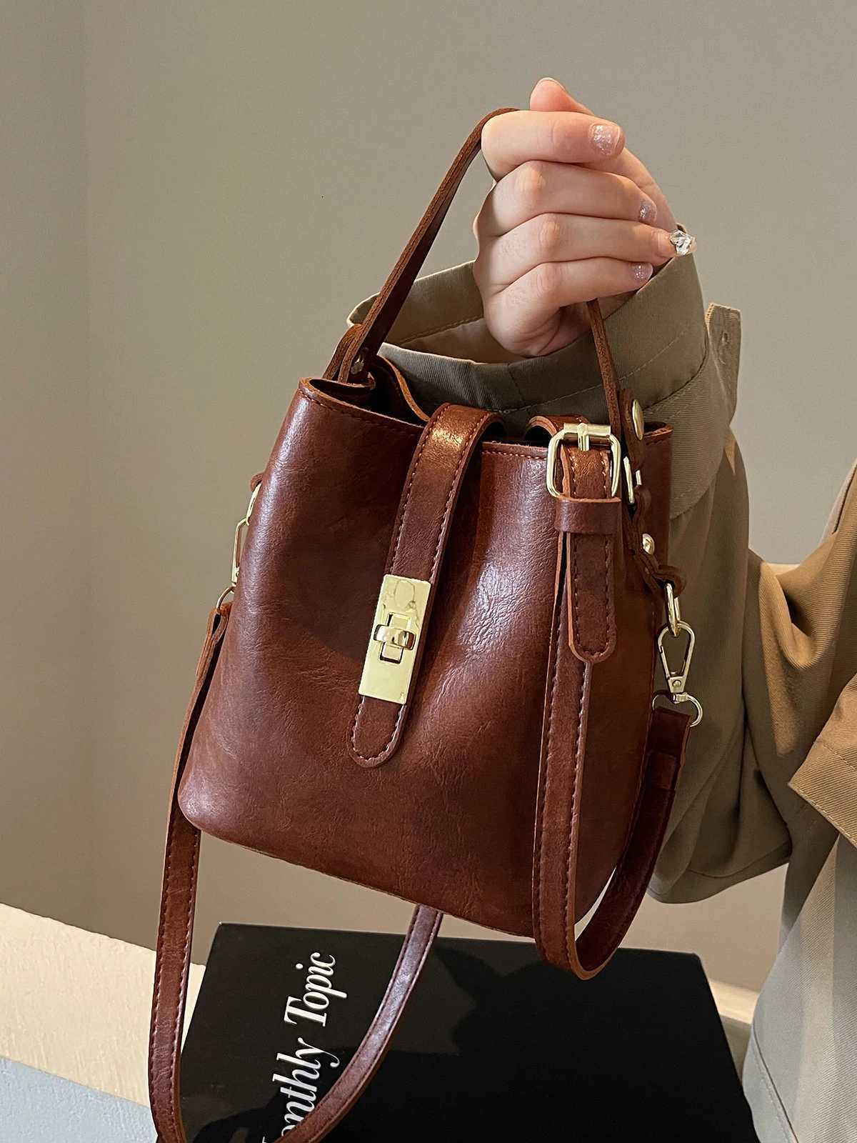 small bag wen 2024 new autumnwinter messenger bag fi HOT portable 1 bag D251009