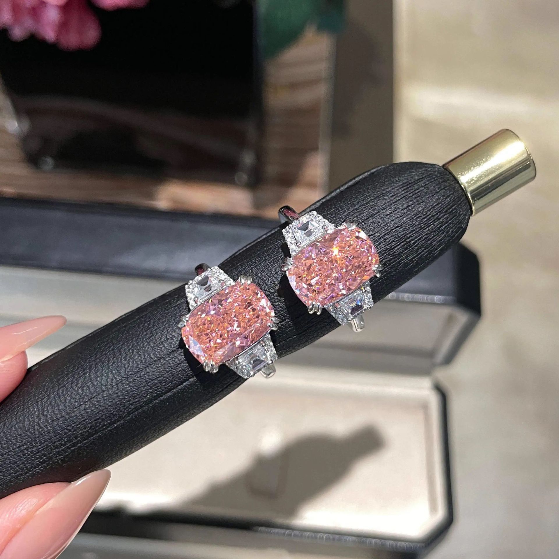 Luxury Brand Designer Jewelry Sotheby's Same Style Luxurious Heavy Craft Artificial Pink Diamond Ring Large Ice Flower Cut Fat Rectangular High C