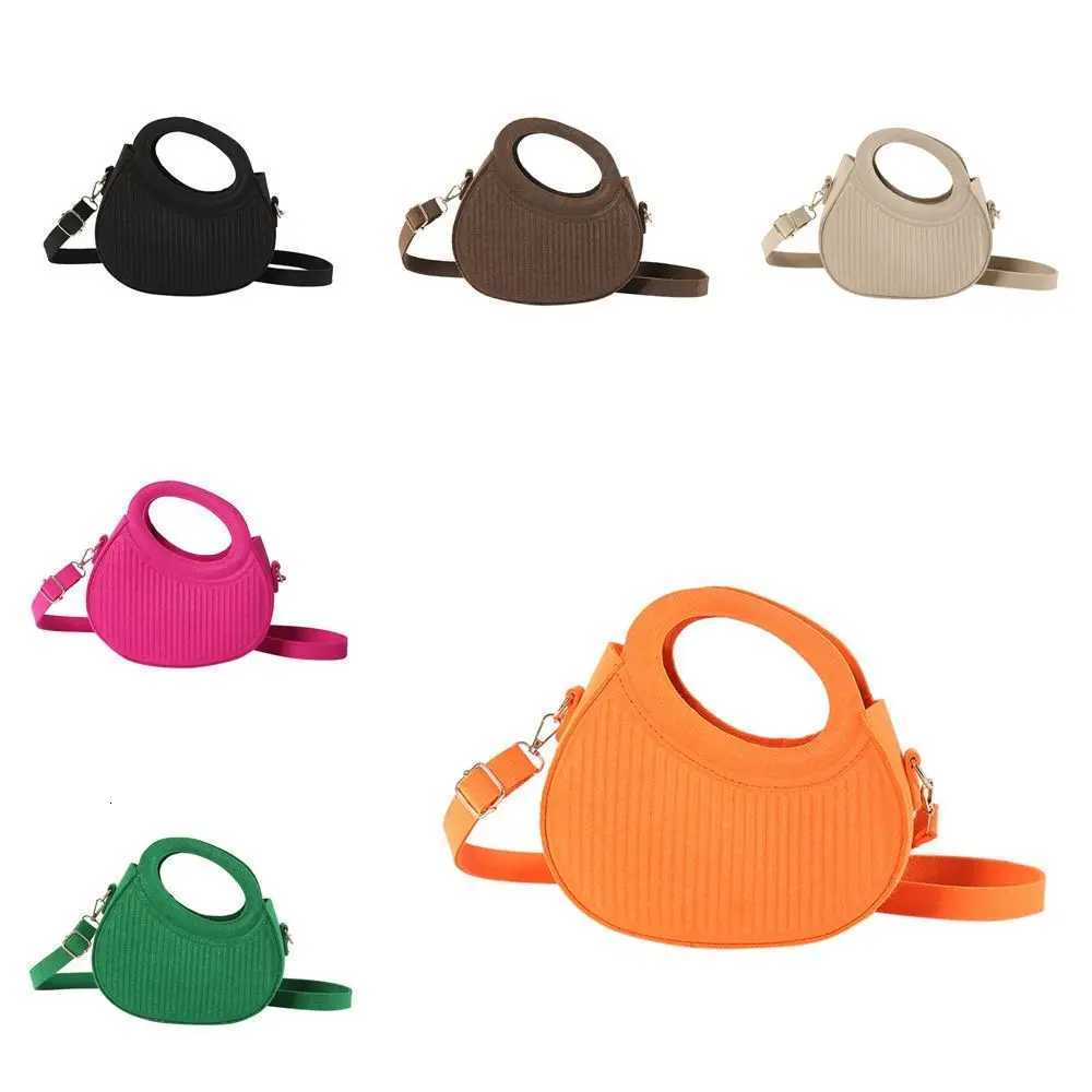 PU Leather Felt Crossbody Bag Korean Style Half Moon Bag Hobos Handbag Fashion Design Solid Color Pleated Shoulder BagW251101