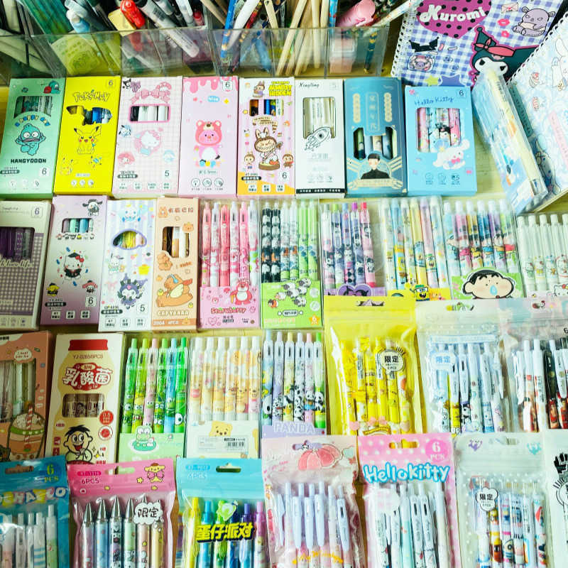 Disney Student-Friendly Inspired Pen Featuring Unique Artwork & Smooth-ST Nib Functionality designer H251119